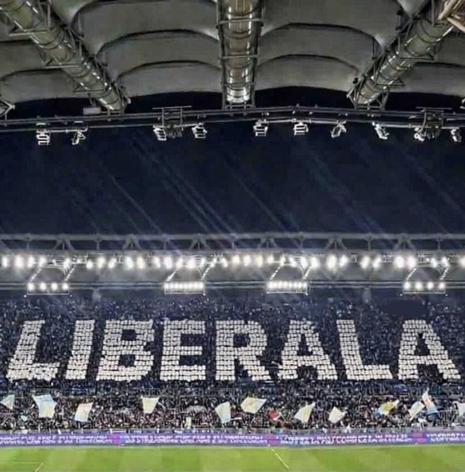 MatteoKidori's tweet photo. @OfficialSSLazio @DAZN_IT Indimenticabile è la vostra eterna figura di merda https://t.co/wJaazVHrCq