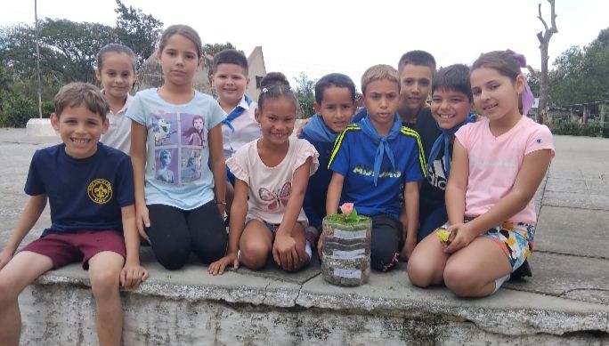 Actividad complementaria en la asignatura Del mundo en que vivimos del grupo 3roB. <a href="/CubaMined/">MINED</a>  <a href="/dpevillaclara/">DGEP Villa Clara</a>  <a href="/DGEM_Quemado/">DGEM Quemado de Güines</a>