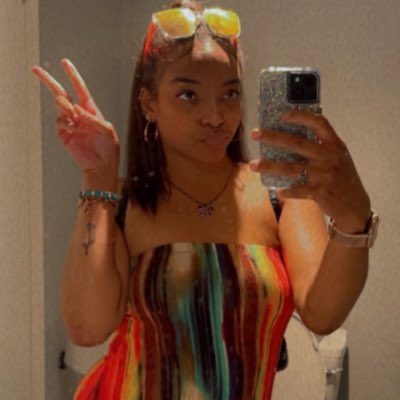 Breshareee's tweet photo. #NewProfilePic https://t.co/mWxE1zrWAG