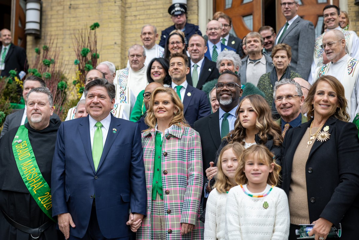 Mayor Brandon Johnson tweet media