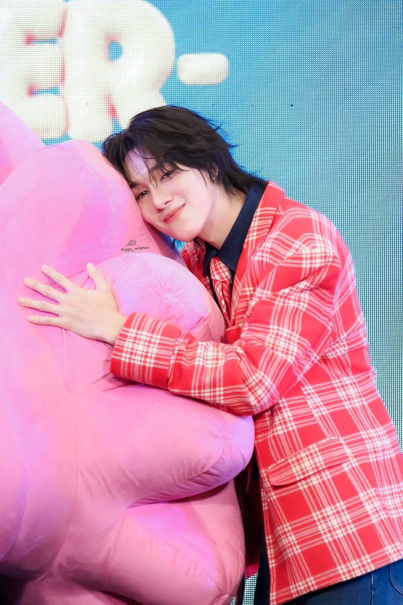 Bella00413's tweet photo. 앜… 내 남자 너무 아름답고 귀엽쟈나⸝⸝⸝🙈💕

SKYNANI AT SUMMER THE MALL BANGKAPI

#THEMALLSUMMER2026xSKYNANI
#hirunkit_ https://t.co/6E4oREKEtR
