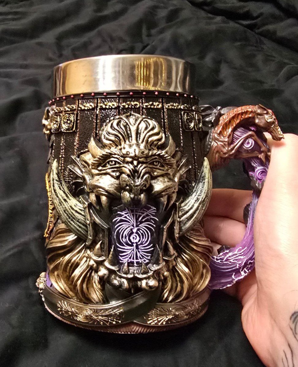 жінка в позиції жерти tweet media