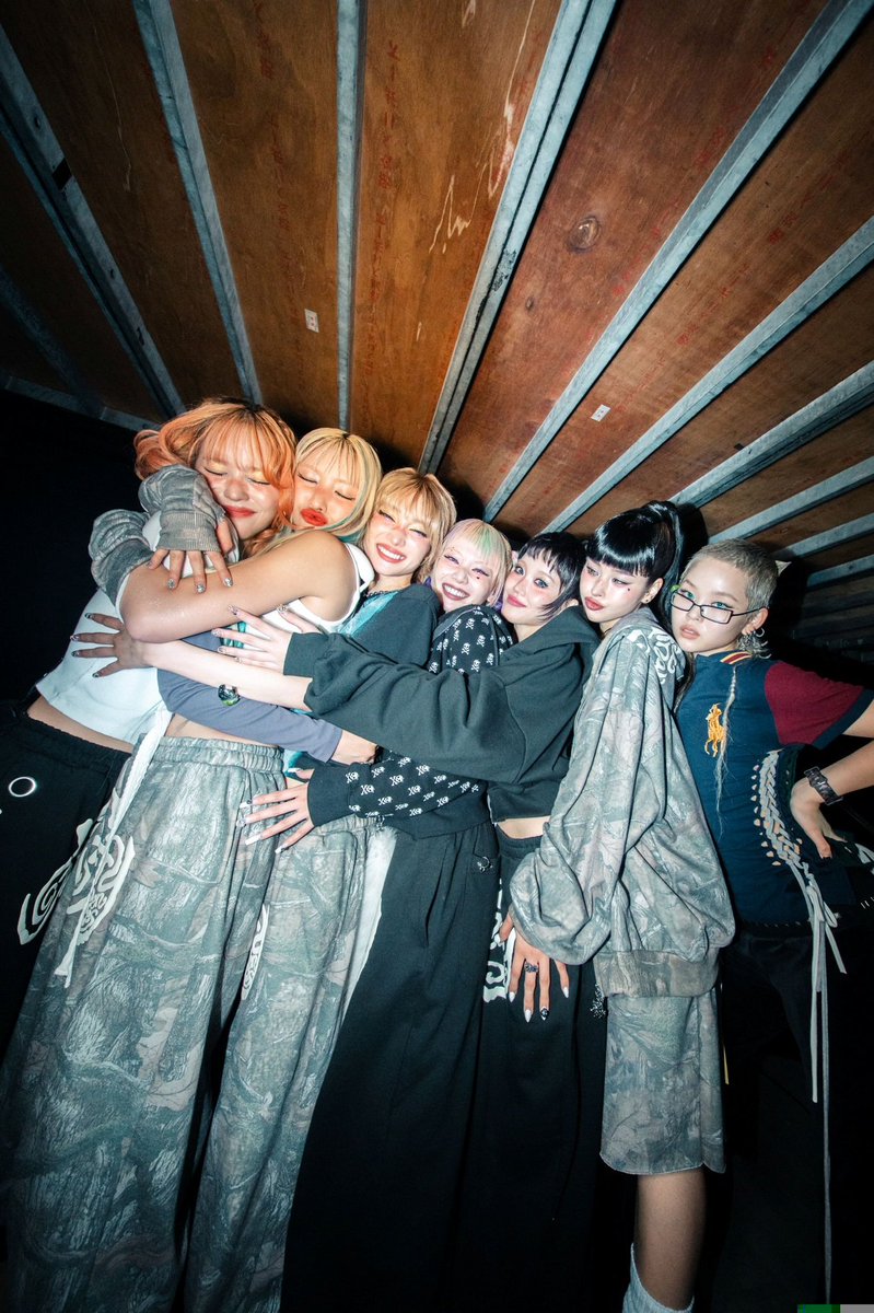 🐺💛💜🧡🐺 tweet media