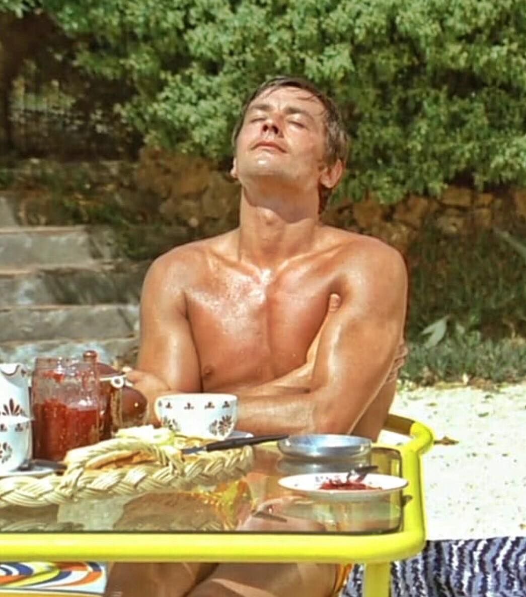 Nationalist tweet media