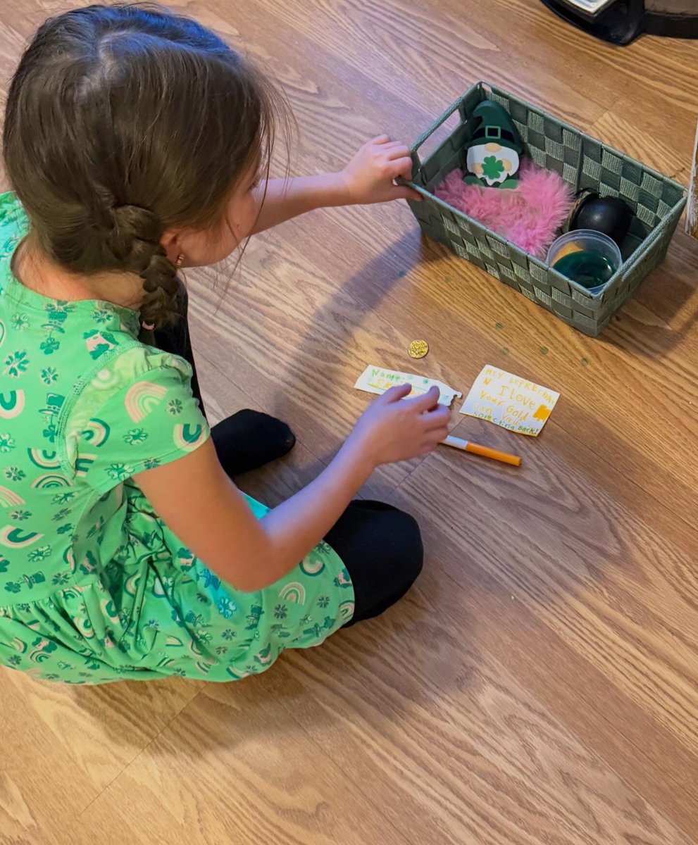 Green pancakes &amp; a leprechaun trap!  Happy St. Patrick’s Day!☘️ 🌟