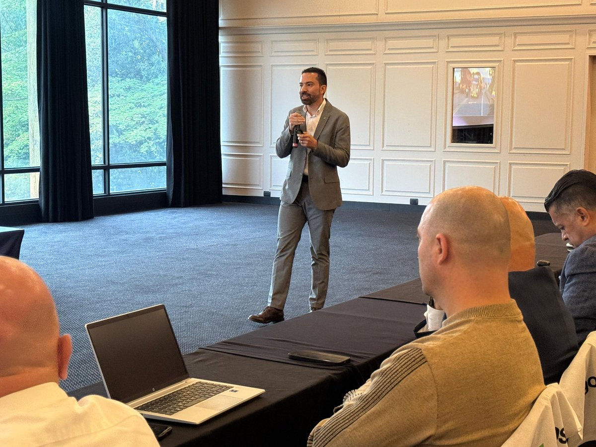 Colfecar tweet media