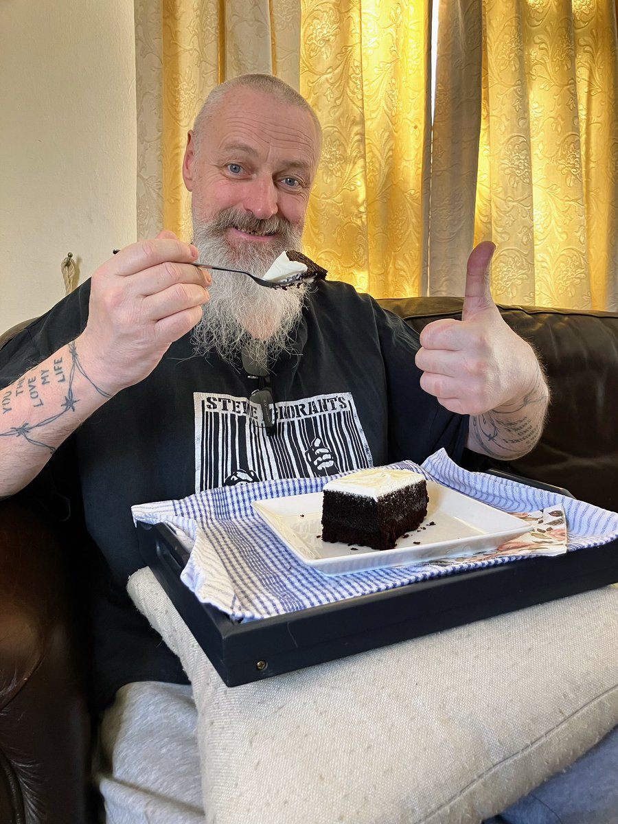 karen thompson tweet media