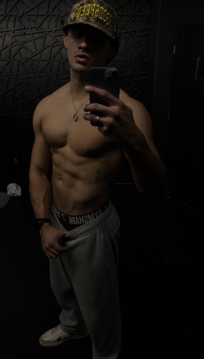 steticAx's tweet photo. dice szn https://t.co/a1o8J2x4sa