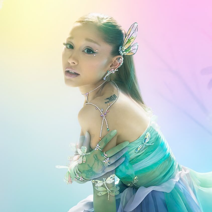 Info Ariana tweet media