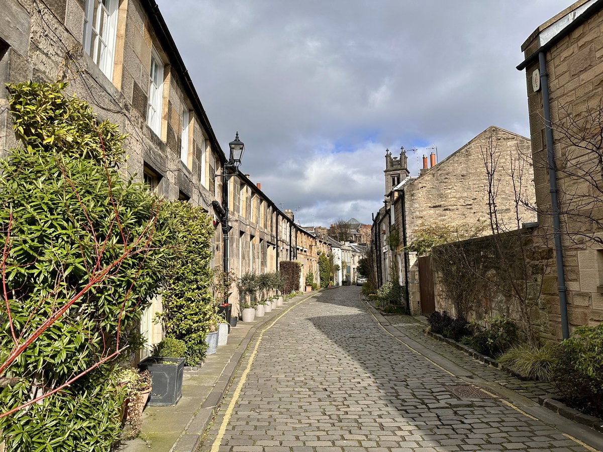 nida 𓃹 tweet media