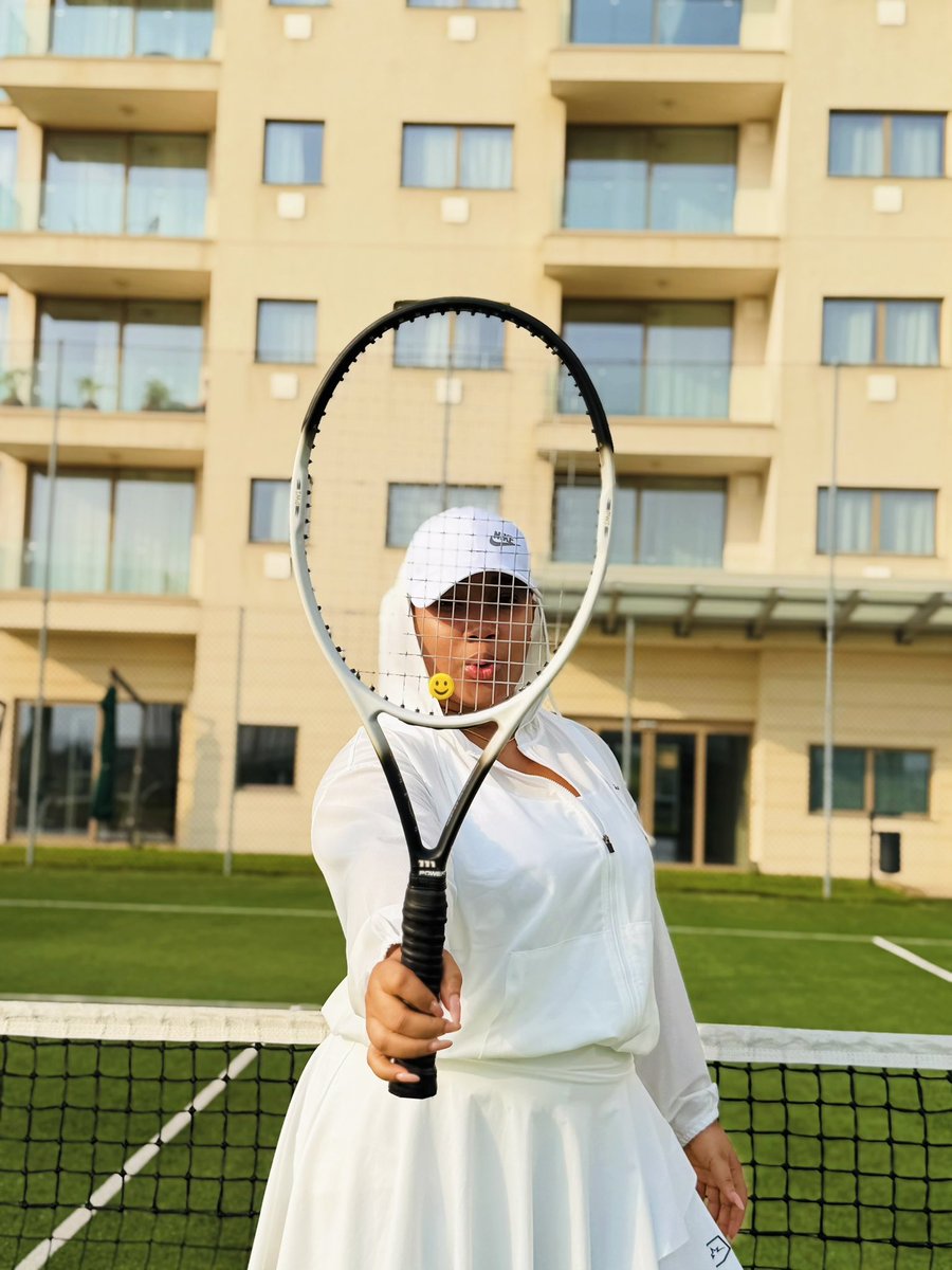 Happiness Hanson tweet media