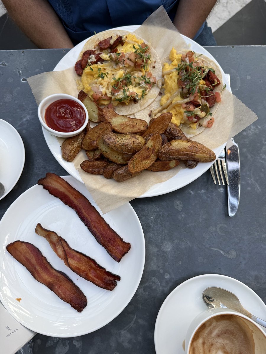 Lindsay Nieminen | Digital Content Creator tweet media