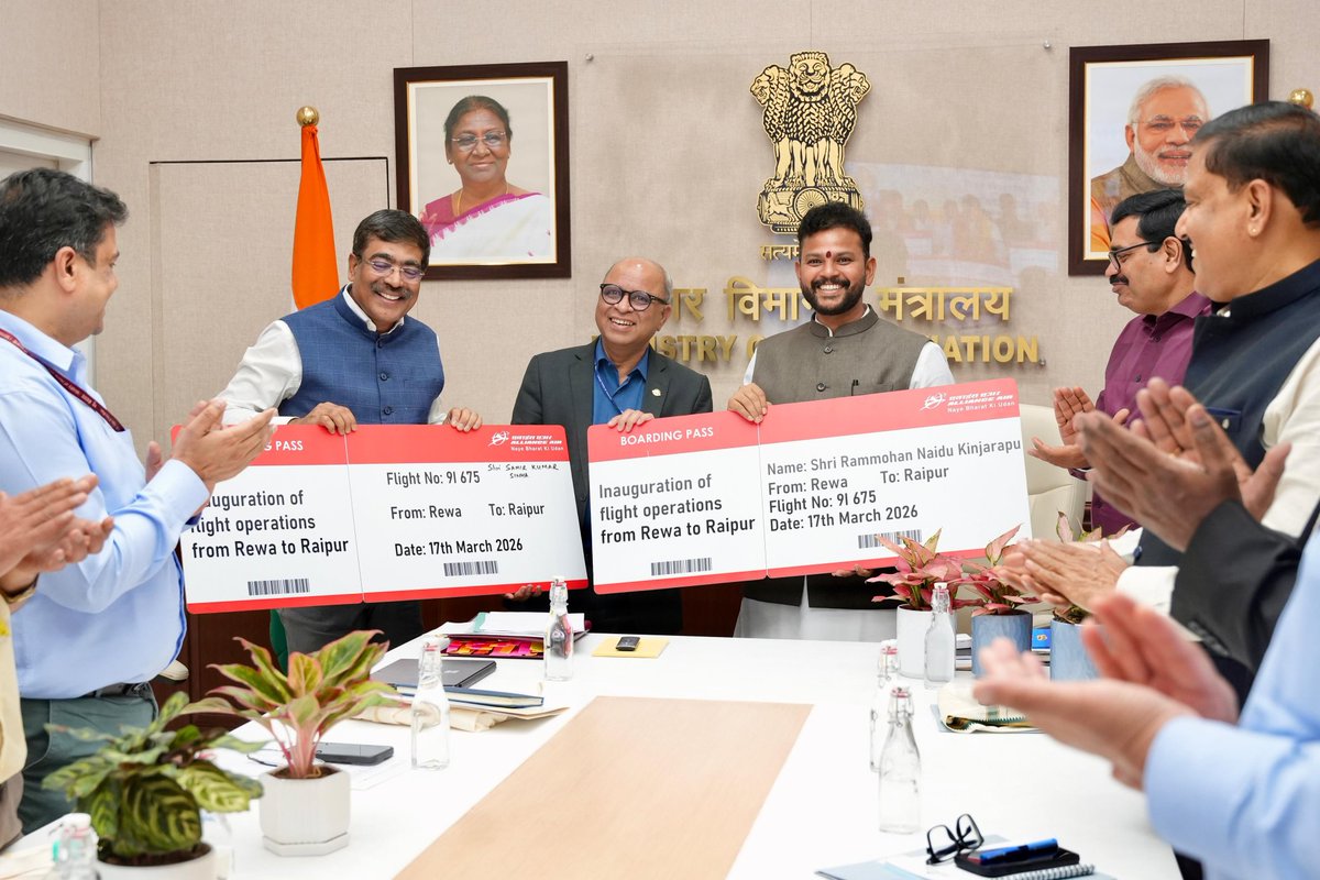 allianceair's tweet image. Rewa ↔️ Raipur: Now just a flight away!
​A big day for regional connectivity!  Our Rewa-Raipur operations were officially flagged off today by HMCA Shri @RamMNK, CM @DrMohanYadav51, and Dy CM @rshuklabjp.
​Reducing distances, empowering dreams.
​#AllianceAir #Rewa #Raipur .