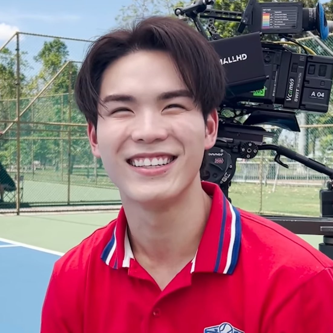 ความสดใสของโลกใบนี้ เด่กยิ้มตาสระอิของพิสาวว 🤏🏻😚

🔑 MATCHPOINT CAMERA ROLLING

#GMMTVLIVEHOUSE
#PingKrittanun