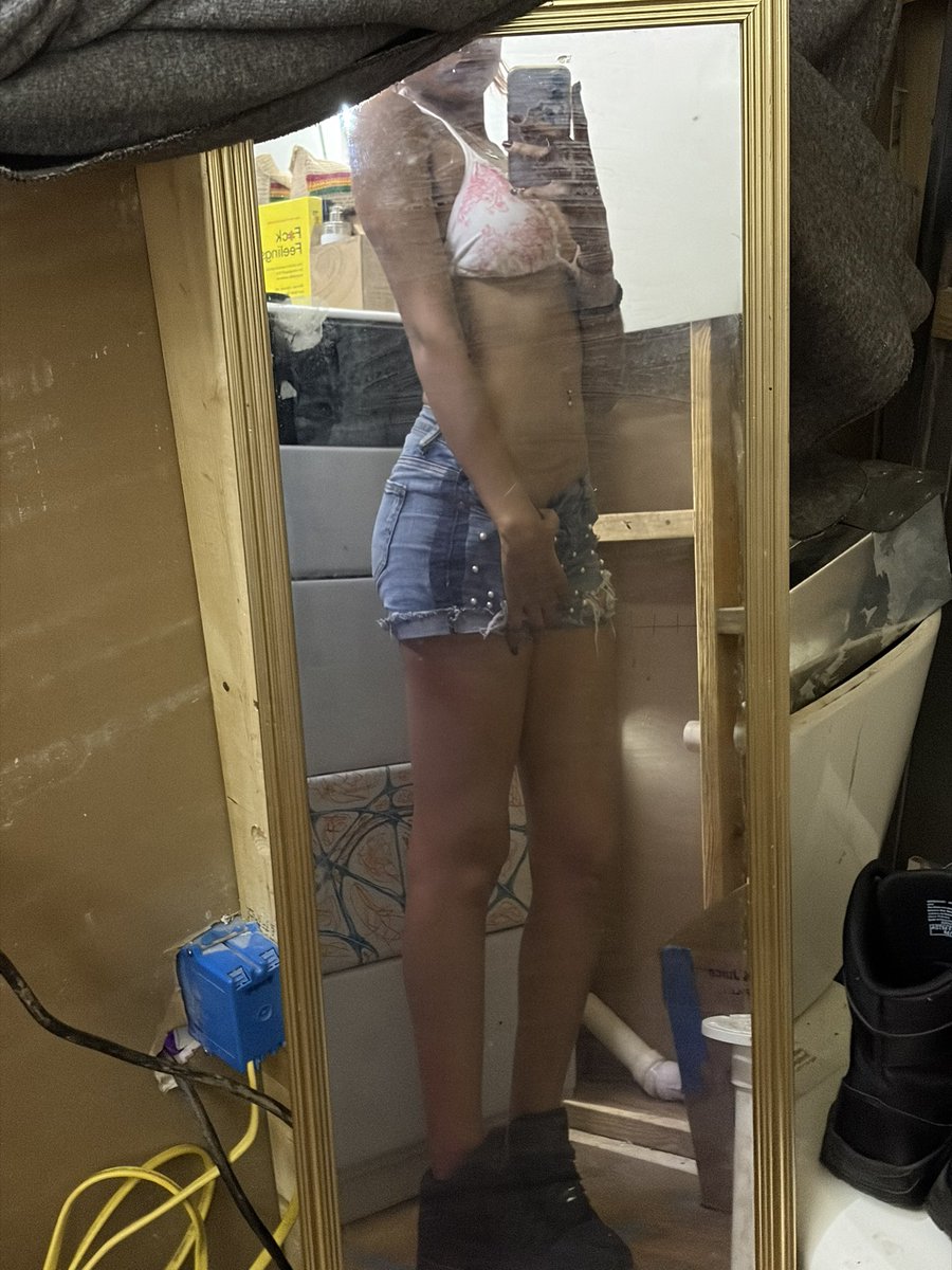 Spoiled_L3x's tweet photo. I love spending my paypigs money on new bikinis and shorts :3 why dont i drain your wallet while your looking #paypig #findom #sugardaddywanted #sugarmommywanted https://t.co/V9SULFlRF9