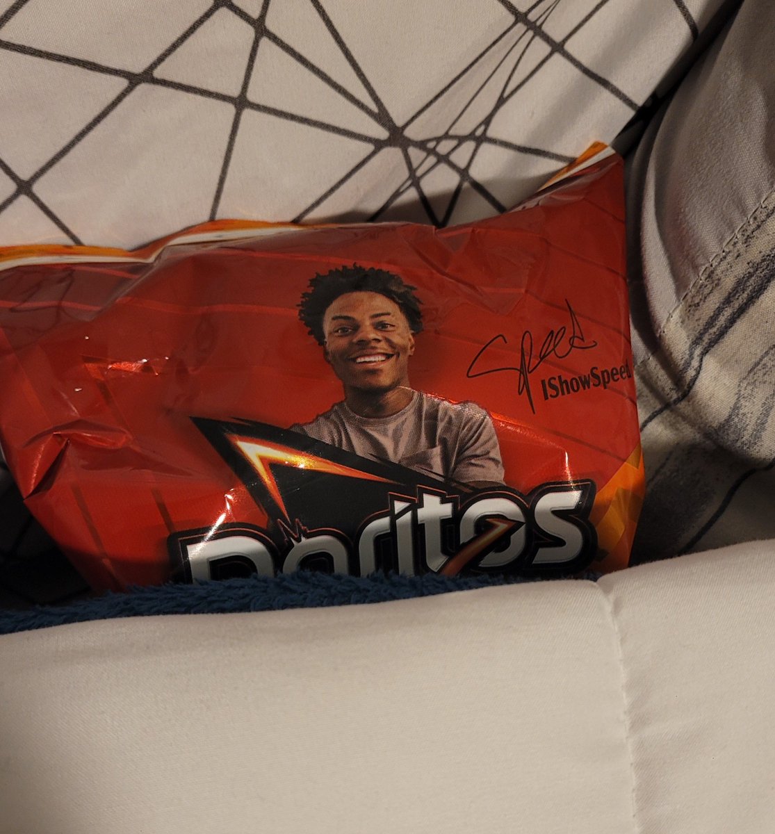 shyguy comms open tweet media