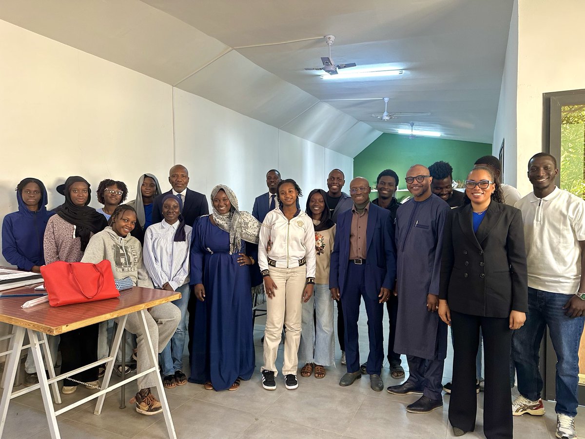 arubasup's tweet photo. Le 16 mars, ARuBA-Sup a eu l’honneur et le plaisir d’accueillir Dr. Pape Madické DIOP, président et fondateur de BEM, accompagné de son équipe. 

Cette rencontre a été un moment riche en échanges et en partage.

#arubasup #bem #echangesconstructifs #education https://t.co/uI9ho3G75P