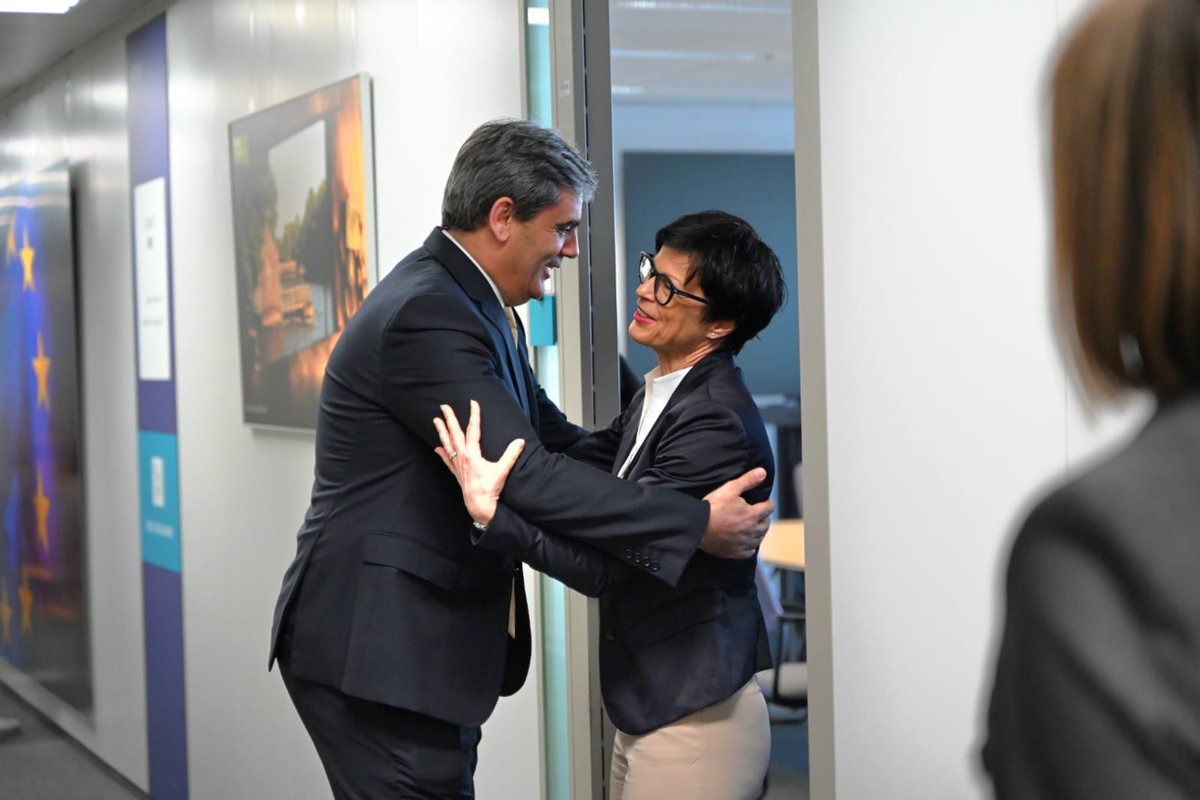 MFA_MNE's tweet image. 🇲🇪🇪🇺 
DPM &amp;amp; FM Ibrahimović ahead of the Intergovernmental Conference between the European Union and Montenegro in #Brussels, together with Marta Kos @MartaKosEU European Commissioner for Enlargement @eu_enlargement_