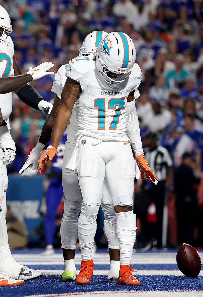 Warren Sharp tweet media