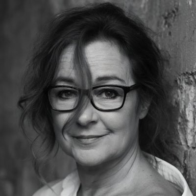 Annette Benette tweet media