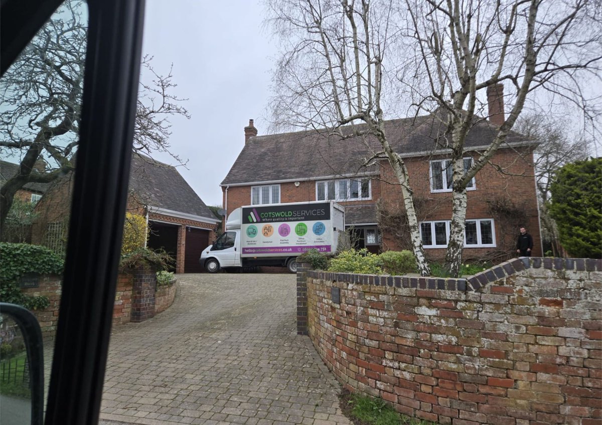 AnthonyCSR's tweet photo. Moving soon? Don’t risk it with just anyone.

When it comes to your home, your belongings, and your peace of mind — choosing a trusted, 5⭐ rated removals company isn’t a luxury… it’s a must.

At Cotswold Services Removals Ltd, our reputation is built on delivering stress-free, reliable moves every single time.

🚚 Why customers choose us:
✔️ 5-star reviewed service you can rely on
✔️ Professional, experienced team
✔️ Careful handling of your valuables
✔️ On-time, efficient moves with no hassle

We don’t just move boxes — we move homes, businesses, and lives with care and precision.

💬 Don’t leave your move to chance. Choose a company people trust.

📞 Get your free quote today and secure your move with a team that delivers.

Cotswold Services Removals Ltd — Moving You Forward, The Right Way.