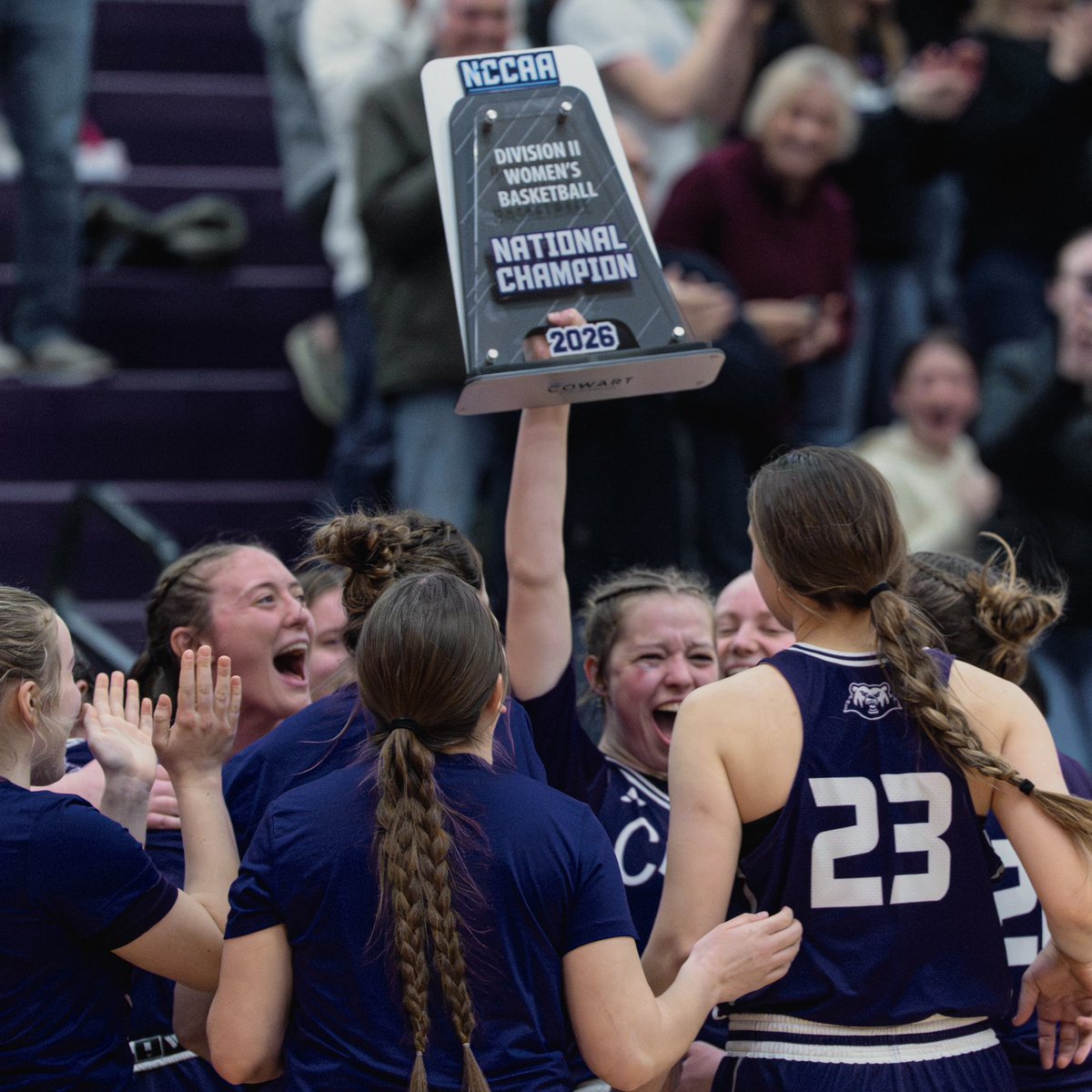 Crown College Women's Basketball tweet media
