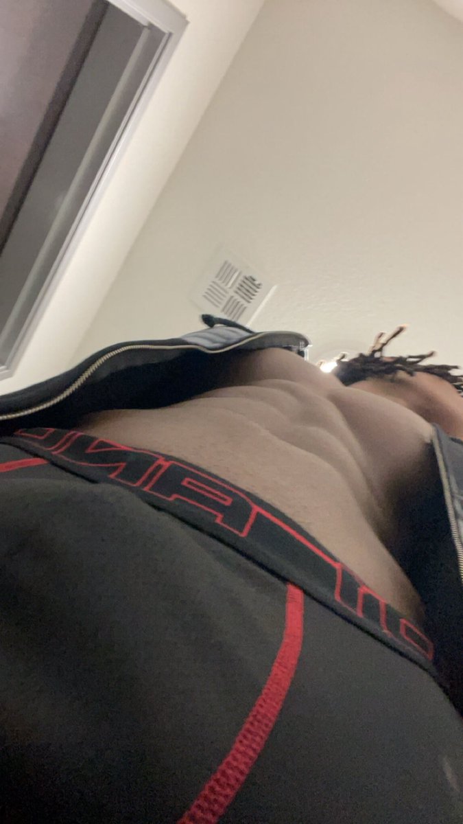dezthirdleg's tweet photo. who’s tryna help me out with this #bbc #fit #blacked #arizona #phx #az https://t.co/jjW52q9wGm
