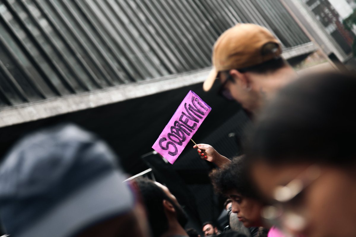 Hoje o Congresso deve votar o projeto que criminaliza a misoginia e a equipara ao crime de racismo.

A proposta reconhece a violência de gênero como estrutural e busca ampliar a responsabilização.