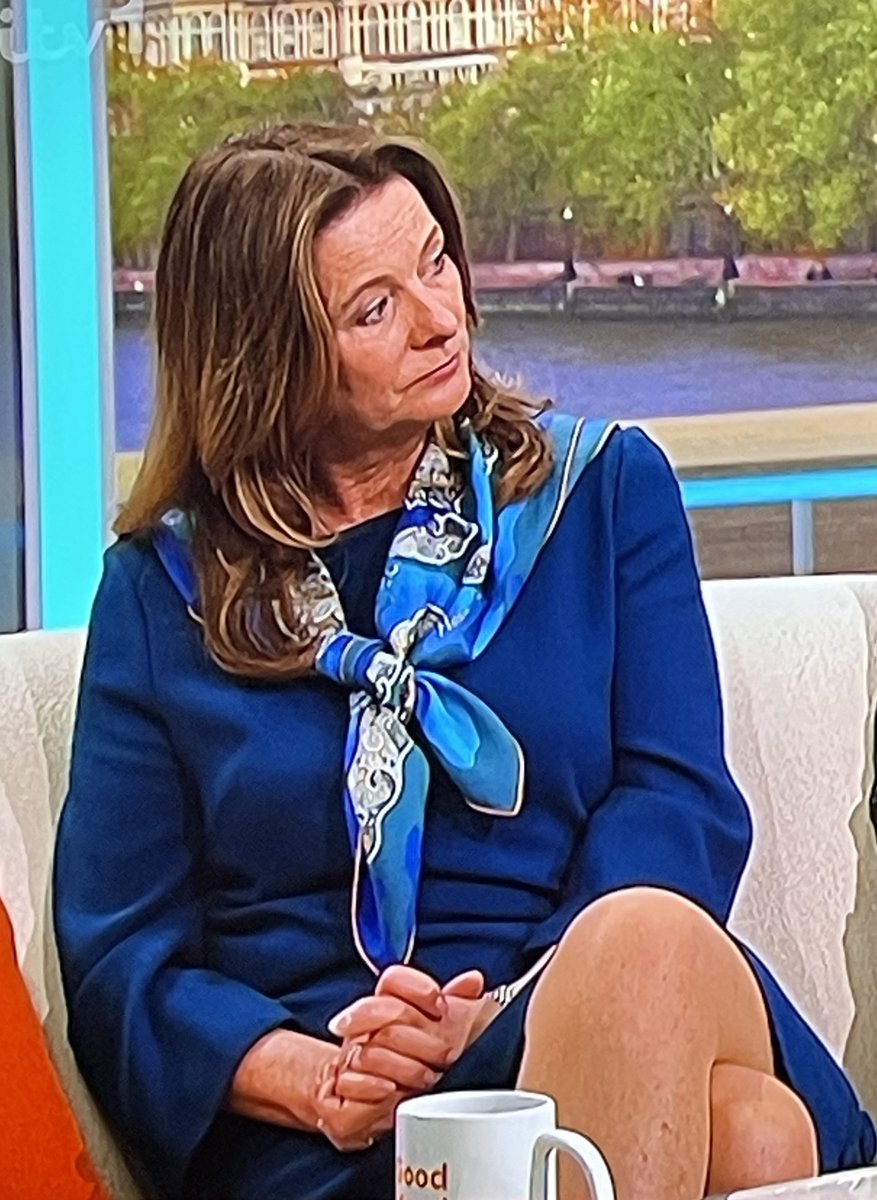 victor/victoria tweet media