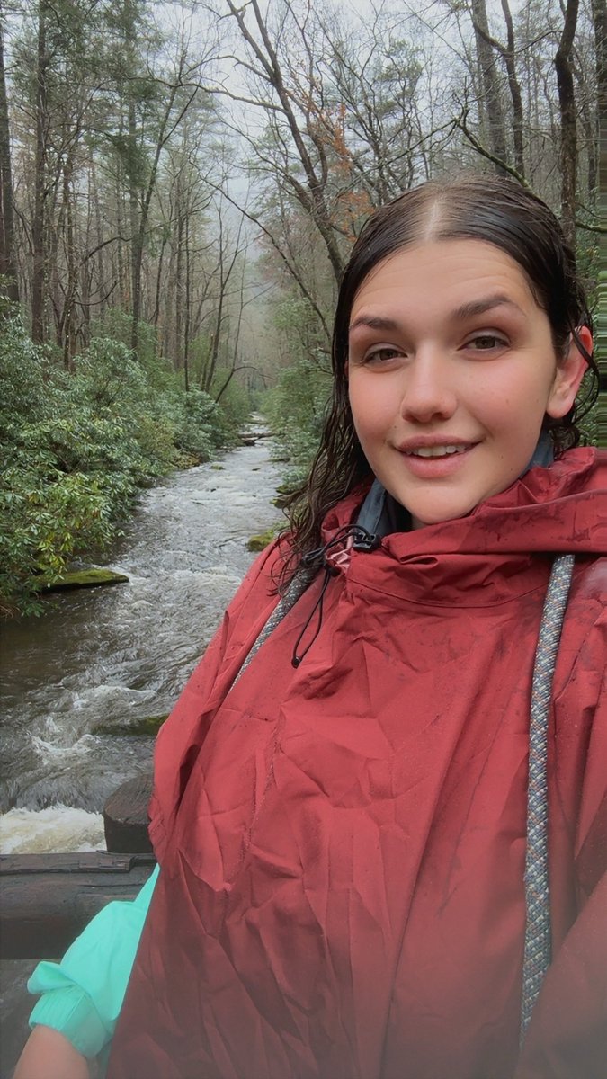 AprilDawnModel tweet media