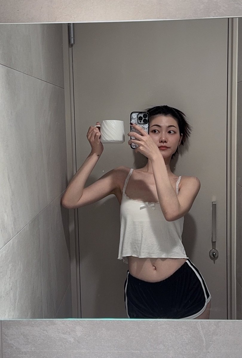 coffee, tea, or me? https://t.co/l83SqVAnTu