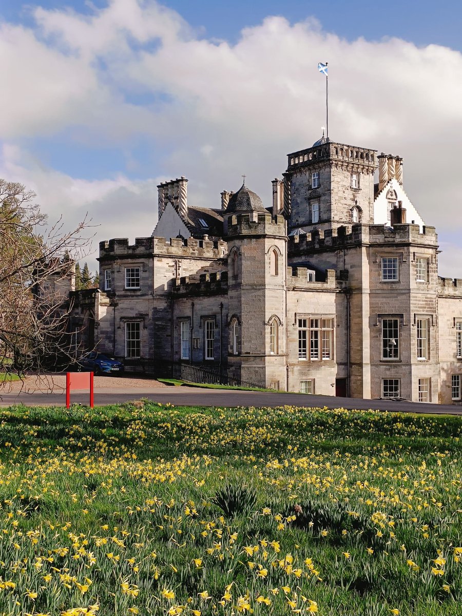 Winton Castle tweet media