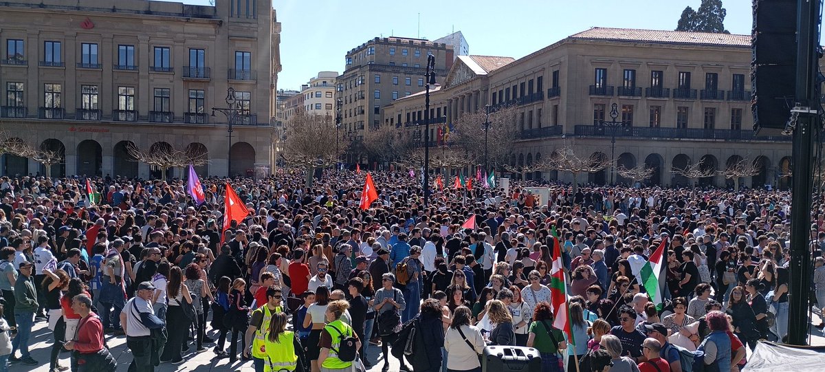 gure_argazkiak tweet media