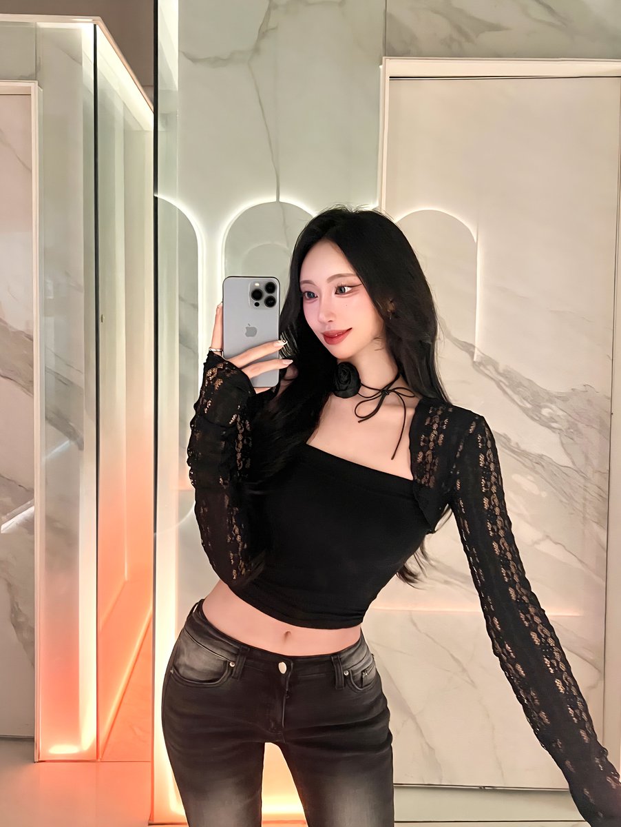 H1_chu__'s tweet photo. 得要多漂亮才会被爱 https://t.co/pHmuIvSvP0