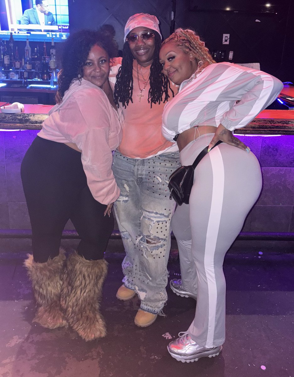 ASHCASHJONEZ's tweet photo. I really love the hobby I have created over a decade of friendships. 

Not a sorority but definitely a sisterhood 

❤️🫶🏾❤️ I love yall. Shoo and Q 🤗 https://t.co/swvrcArCfm
