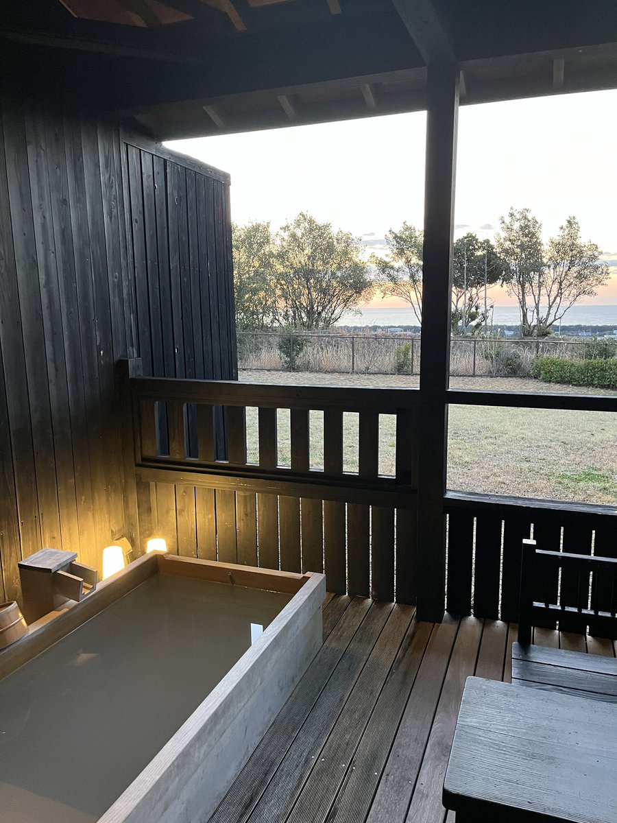 seiho1's tweet photo. 自然がいっぱいのオールインクルーシブ宿
自然、お料理、飲み物の充実、おこもり最高ー！！！
#日常を忘れて
#自然と食と温泉と
#星空
#日の出
#アフタヌーンティー
#ラウンジ
#ビュッフェ
#飲み放題 https://t.co/cHr5C68TQW