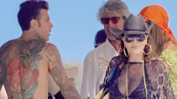 ilsignorg_70's tweet image. Qualcuno ascolta o segue ancora #Fedez ?

amicone di #LaRussa #Santanche