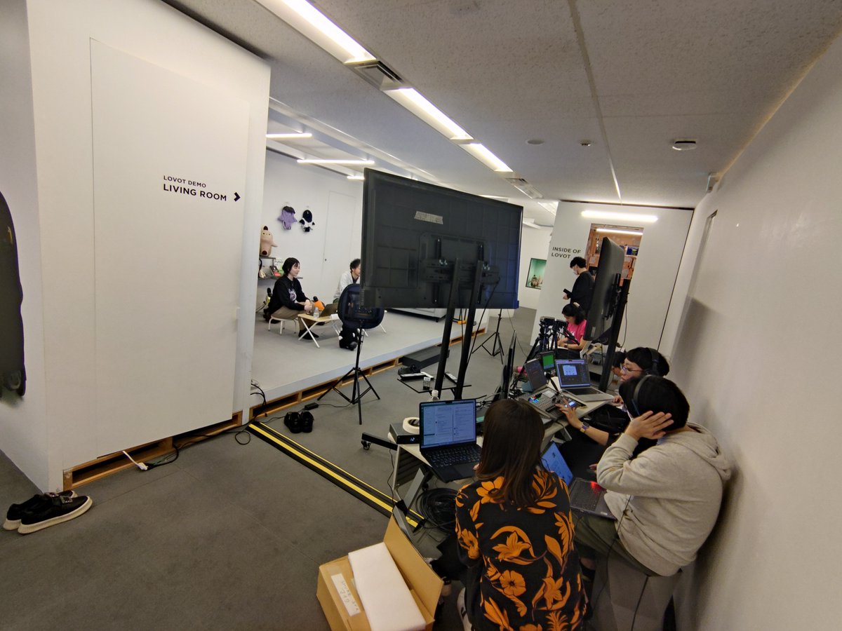 GROOVEX_SW's tweet photo. さらに配信の裏側です #LOVOTech https://t.co/CqHpAZxV8J