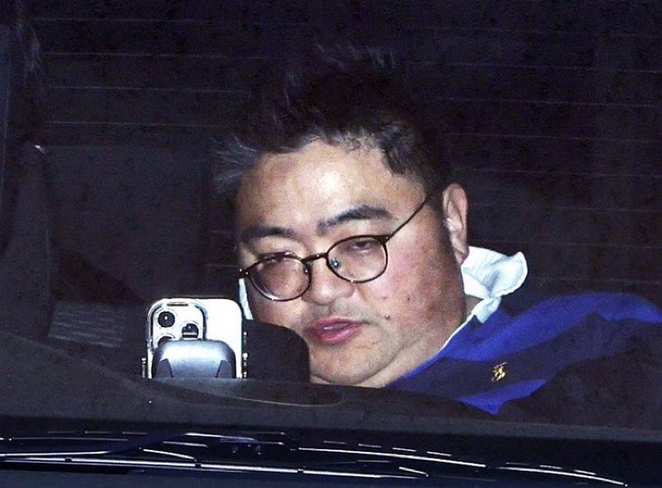 zetu_rrr's tweet photo. 『受信料で回る不起訴マシーン』

NHK職員の性犯罪で逮捕
またもや『不起訴』
これ不起訴が20年で4件以上

今回は犯行後3分で自転車でNHKに向かって出勤するサ◯コパス

受信料で年収1100万もらいながら
路上で性的暴行を楽しむ輩

NHKの対応は毎回「誠に遺憾」のコピペ
犯人は平然と出社する

受信料を払ってるのは被害者側の一般市民
これで受信料払い続けるの無理じゃね？