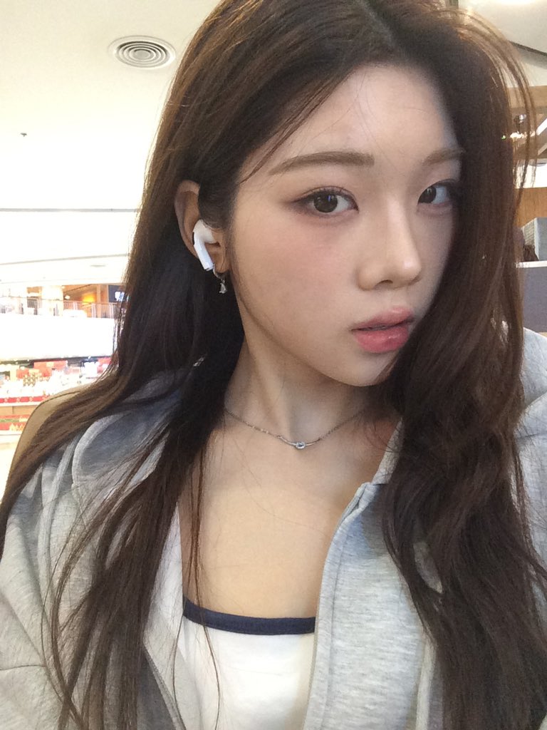 Angietiira's tweet photo. @iyousornor ให้ทั้งsetเลยจ้ะแม่ https://t.co/IS0W9YzNSX