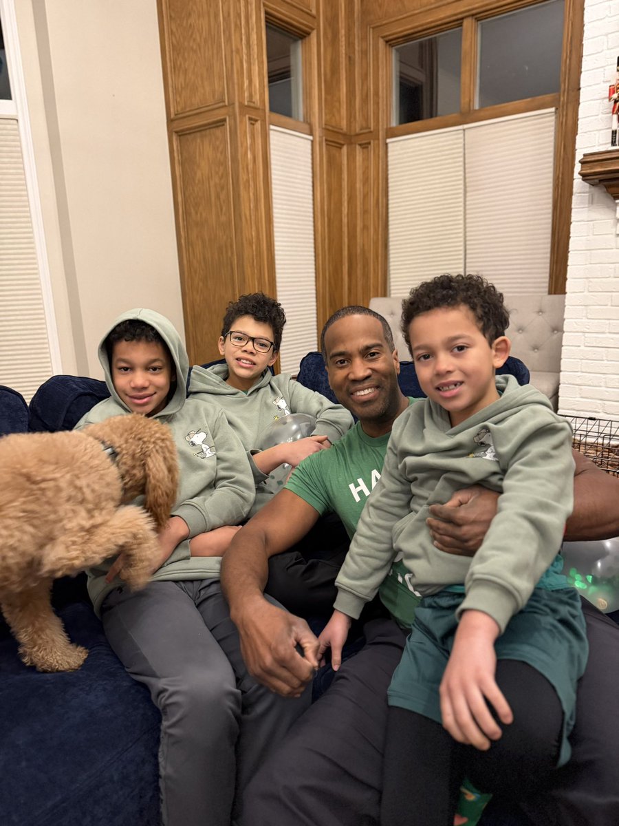 John James tweet media