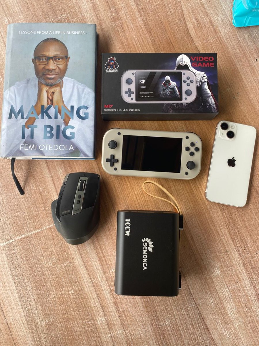 Val Gadgets tweet media