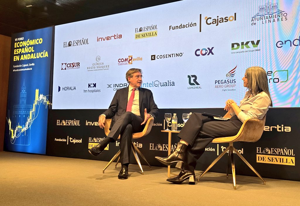 PuertoDeSevilla's tweet image. Hablamos de @PuertoDeSevilla, de sincromodalidad e innovación, del Distrito Urbano Portuario y de los próximos desarrollos industriales #Biogás #Aeronáutica #EconomíaCircular y logísticos en la #ZAL. 

Hoy en el VI Foro Económico Español en Andalucía de @elespanolcom @Invertia.