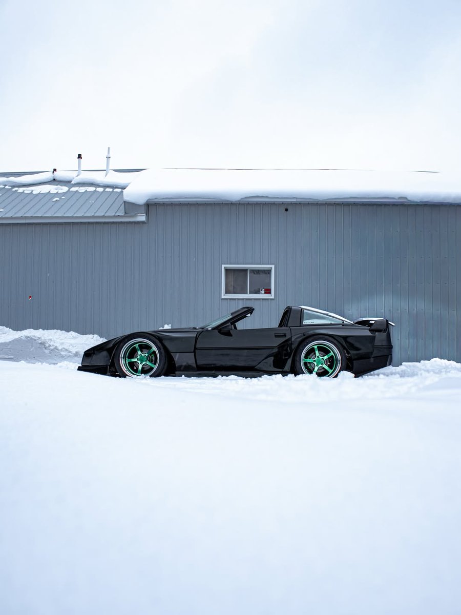 Obsidian_Auto's tweet photo. 1984 Chevrolet Corvette (C4) built by Rusted &amp; Busted. 🖤🖤 https://t.co/l6jj8IZJuK