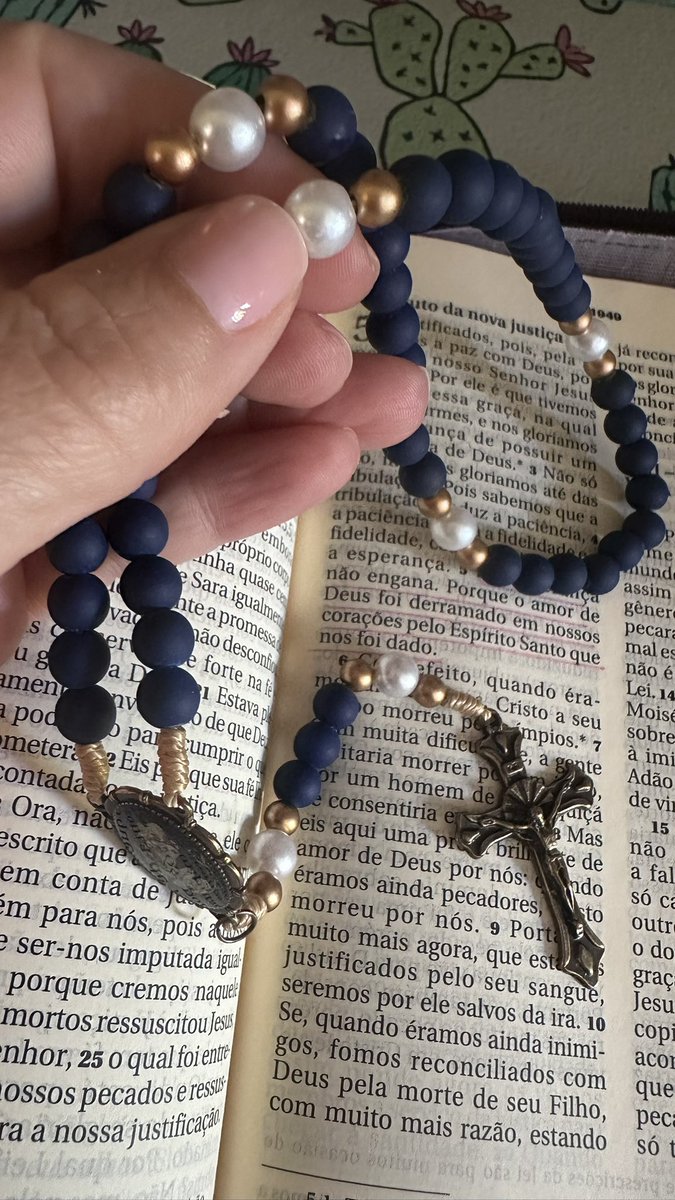 HelenaVicentin4's tweet photo. @leo_mariae Salve Maria! https://t.co/vUuBZJTU1n