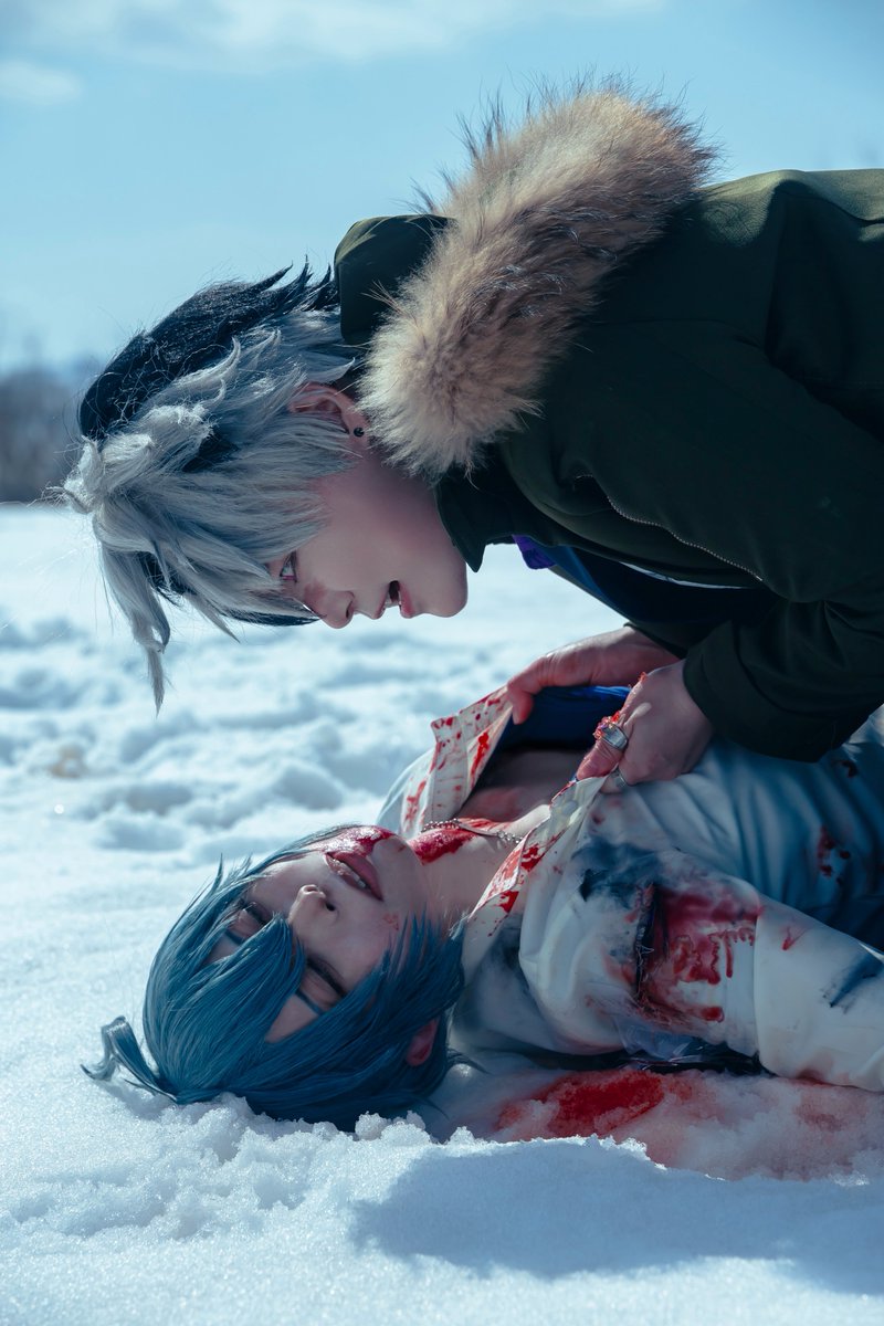 0_0anman's tweet photo. 【cosplay：魔法使いの約束🌕】
　第2部19章5話　元相棒
　(　⚠血糊表現有り　)
＿＿＿＿＿＿＿＿＿＿＿＿＿＿＿

消えそうな魔力　弱い心音

　『　てめぇの命は＿＿　』

俺の声がおまえに届くように
＿＿＿＿＿＿＿＿＿＿＿＿＿＿＿

photo：朱雀
ブラッドリー：エンマ
ネロ：マリ
#まほやく_cos https://t.co/bUKJrVqkhh