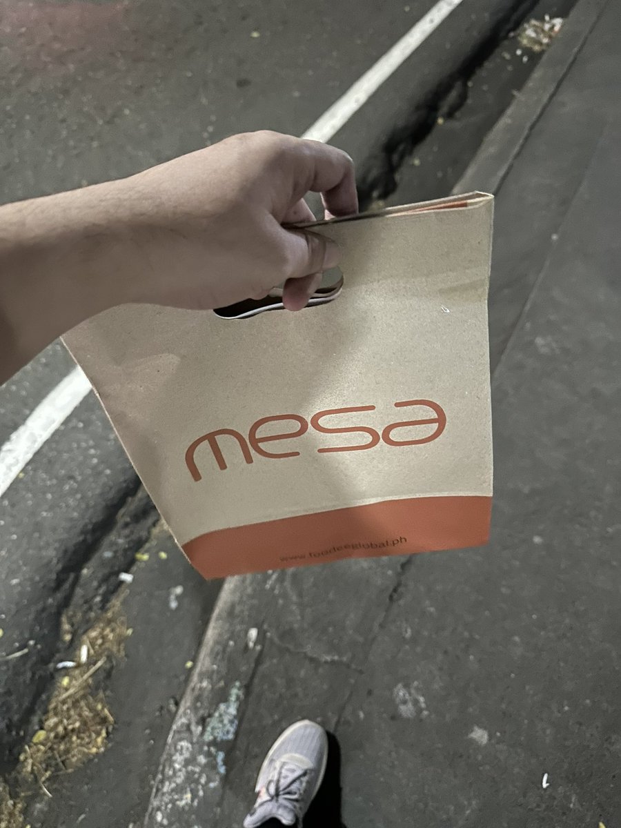 Snuggthreads tweet media