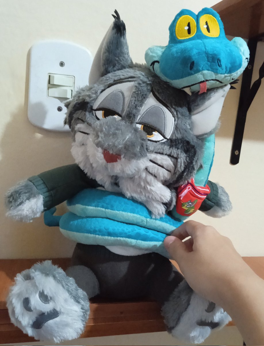 LAYS 🐈‍⬛ tweet media