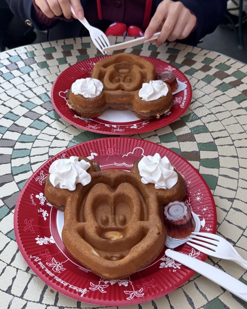 ᵐ ᵃ ᵐ ᵉ tweet media