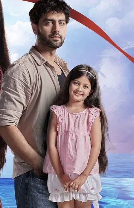 Armaan and maira's 1st look after leap 🩷🩷
Urva baby looking like a doll 🩷
#ReminiscingArmaira
#ArmaanPoddarMonth
#2YearsOfRPasArmaan
#MairaPoddar #ArMaira 
[#yrkkh #rohitpurohit #armaanpoddar]